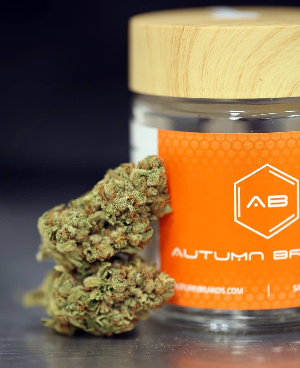 Close-up of the Autumn Brands label