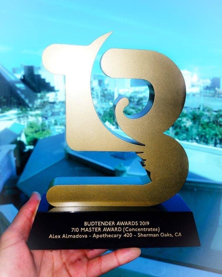 Budtender Awards 2019 gold B trophy, 710 Master Award