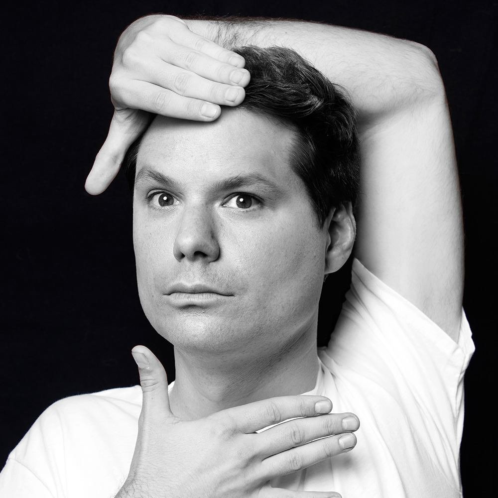 Michael Ian Black framing his face, Vogue parody