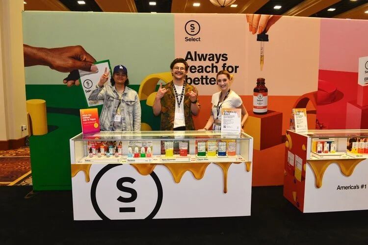 Select brand booth at the G4 Live expo